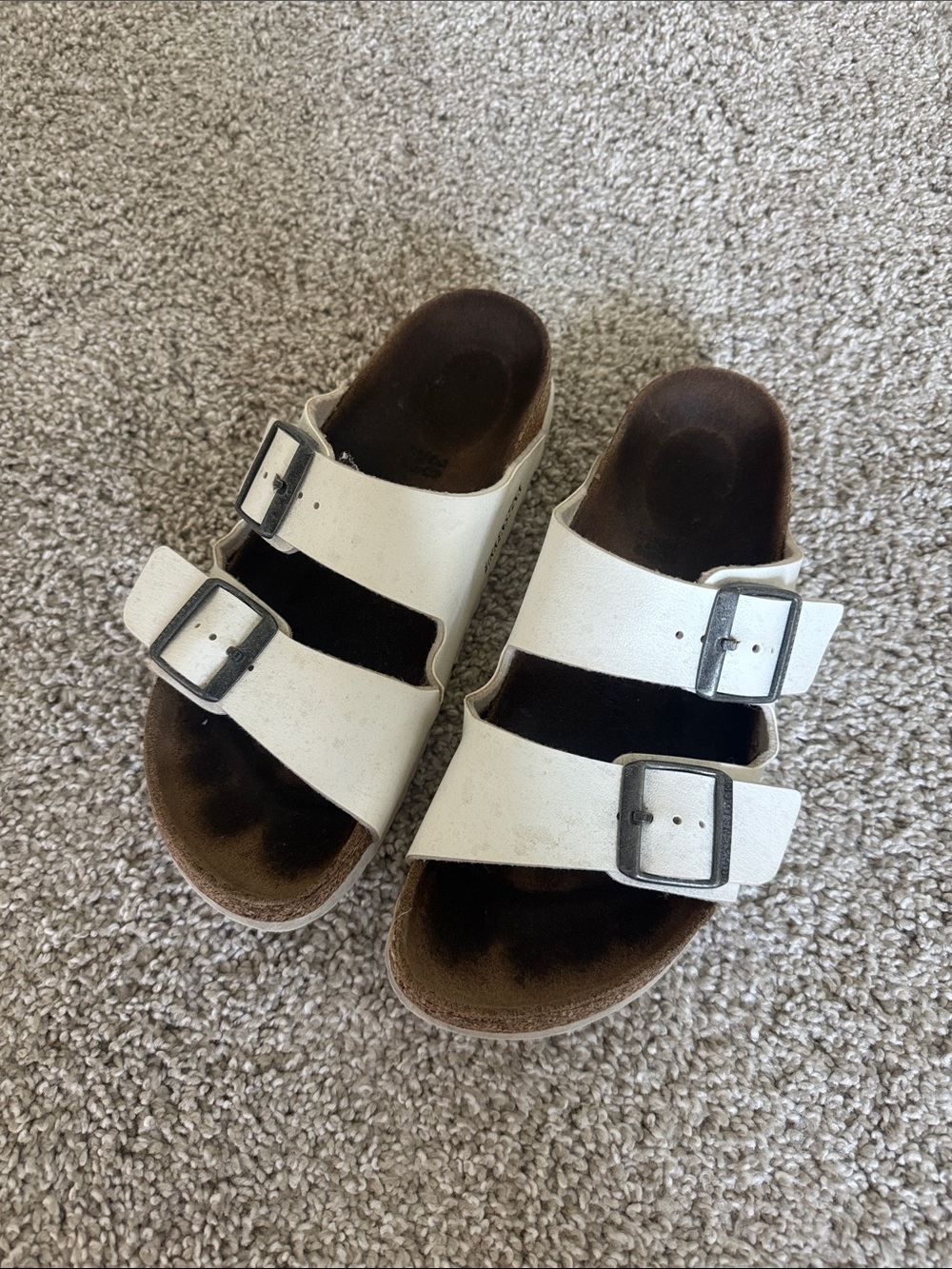 Used Women’s Birkenstock Arizona White Double-Buckle Slides with Silver Buckles
